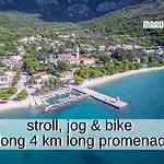 Marula - 5 Min Walk To Beach, Supermarkets, Restaurants - Balcony, Parking & Bicycles Zaostrog