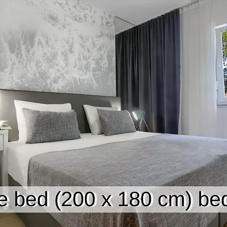 Marula - 5 Min Walk To Beach, Supermarkets, Restaurants - Balcony, Parking & Bicycles * Zaostrog