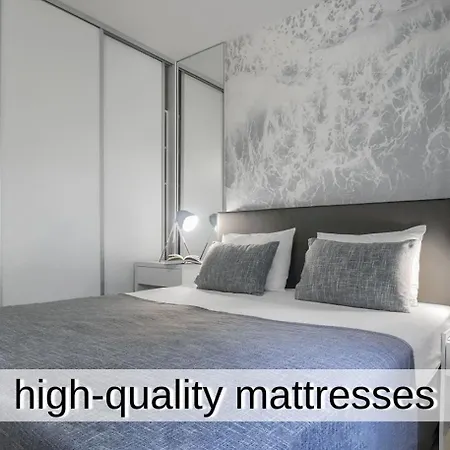 Marula - 5 Min Walk To Beach, Supermarkets, Restaurants - Balcony, Parking & Bicycles *