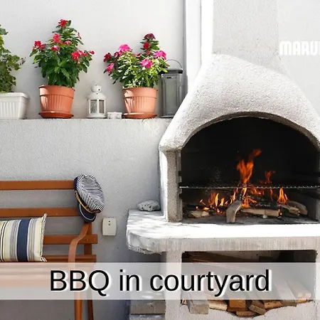 Marula - 5 Min Walk To Beach, Supermarkets, Restaurants - Balcony, Parking & Bicycles Zaostrog
