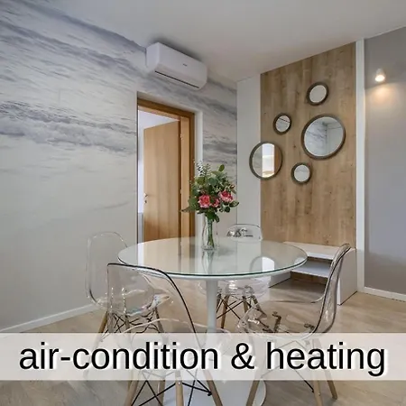 Marula - 5 Min Walk To Beach, Supermarkets, Restaurants - Balcony, Parking & Bicycles Apartment *