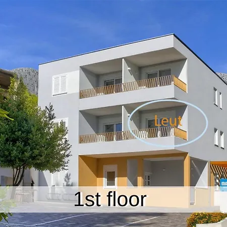 Apartment Marula - 5 Min Walk To Beach, Supermarkets, Restaurants - Balcony, Parking & Bicycles Zaostrog