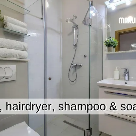 Marula - 5 Min Walk To Beach, Supermarkets, Restaurants - Balcony, Parking & Bicycles Daire Zaostrog