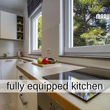 Marula - 5 Min Walk To Beach, Supermarkets, Restaurants - Balcony, Parking & Bicycles Daire Zaostrog